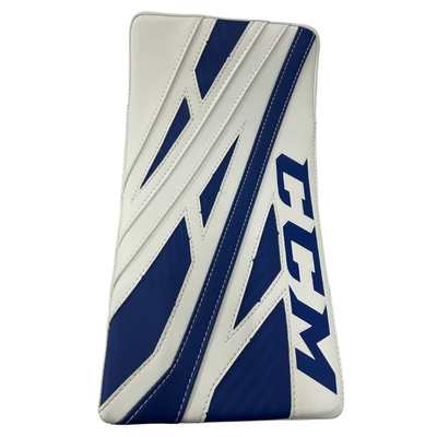CCM Extreme Flex E4.9 Goalie Blocker - Source Exclusive - Intermediate (2019)